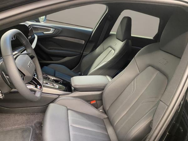 Audi A5 2.0 e Avant quattro TFSI W S-line ACC AHK AUT Audi A5 2.0 e Avant quattro TFSI W S-line ACC AHK AUT