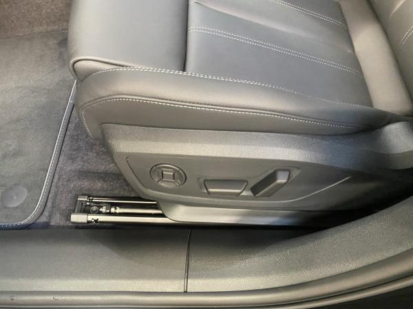 Audi A5 2.0 e Avant quattro TFSI W S-line ACC AHK AUT Audi A5 2.0 e Avant quattro TFSI W S-line ACC AHK AUT