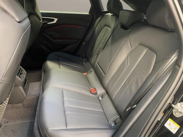 Audi A5 2.0 e Avant quattro TFSI W S-line ACC AHK AUT Audi A5 2.0 e Avant quattro TFSI W S-line ACC AHK AUT