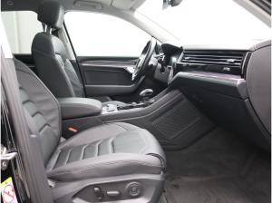 Volkswagen Touareg Elegance 3.0TDI 4M DSG / Pano, 360°, AHK