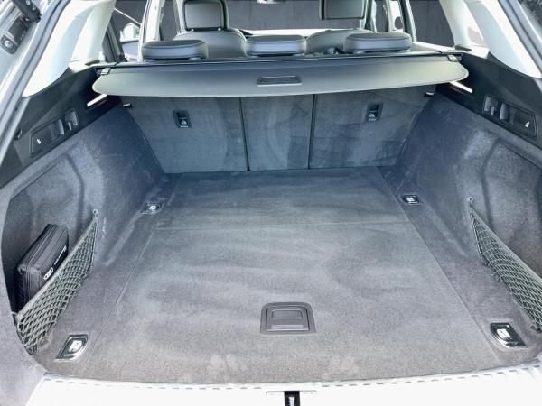 Audi Q8 e-tron advanced 50 qu. PANO HUD AHK Matrix 19