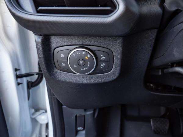 Ford Transit Courier Elektro Trend 54KWh NAVI KAMERA ACC TWA PPS hinten uvm. -Sonderpreis K.T.- Ford Transit Courier Elektro Trend 54KWh NAVI KAMERA ACC TWA PPS hinten uvm. -Sonderpreis K.T.-