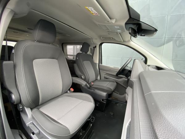 Volkswagen Caravelle T7LR 2.0 TDI DSG 8-Sitz NAVI ACC RFK MATRIX
