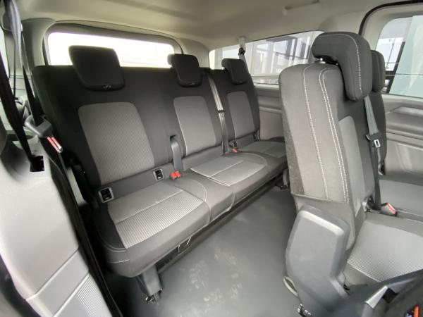 Volkswagen Caravelle T7LR 2.0 TDI DSG 8-Sitz NAVI ACC RFK MATRIX