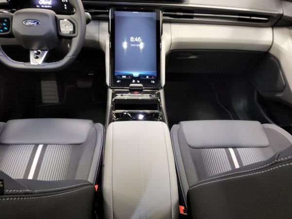 Ford Capri Capri / 52kWh Elektro mit 170PS 🔋 / HUD - Allwetterreifen