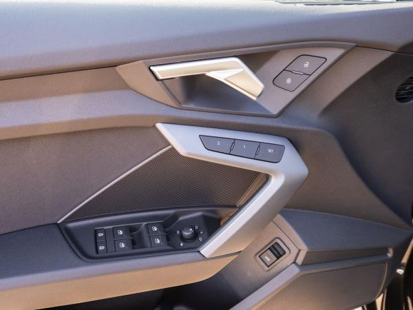 Audi A3 allstreet 35TDI Stronic NAVI MATRIX AHK RFK // Sofort verfügbar!!