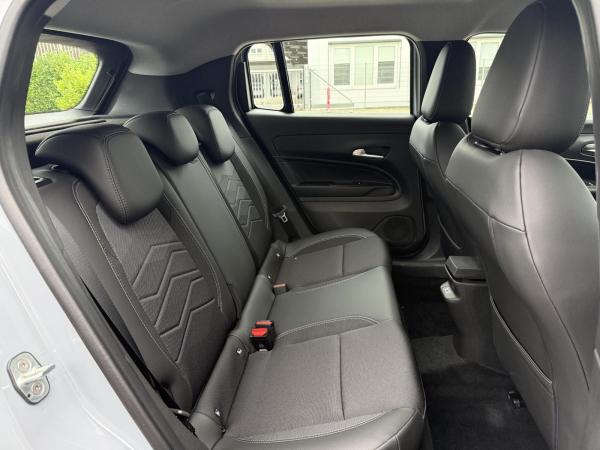 Jeep Avenger 1.2 Altitude JBL SHZ Kamera Allwetterreifen LAGERWAGEN SOFORT 2x