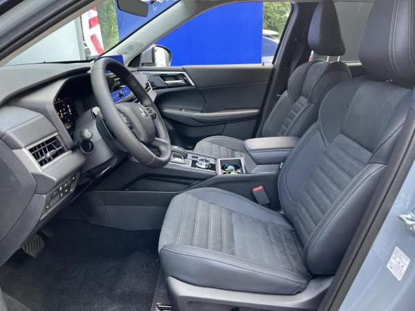 Mitsubishi Outlander 2.4 PHEV 4WD Intro Edition, Allwetter