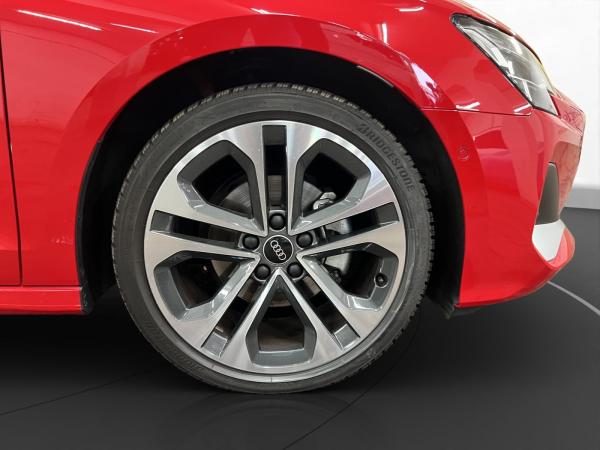 Audi A3 Limousine 35 TDI advanced AHK Matrix LM 18" Navi RFK ACC