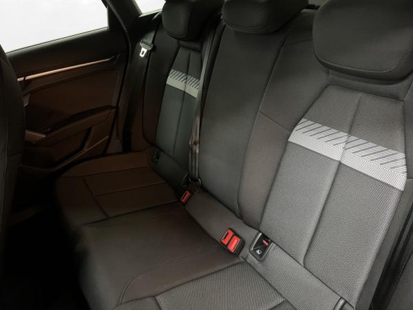 Audi A3 Limousine 35 TDI advanced AHK Matrix LM 18" Navi RFK ACC