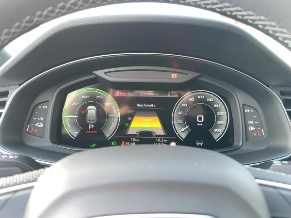 Audi Q8 TFSI e quattro S line Ext. ACC MATRIX WKR AHK *SOFORT VERFÜGBAR*