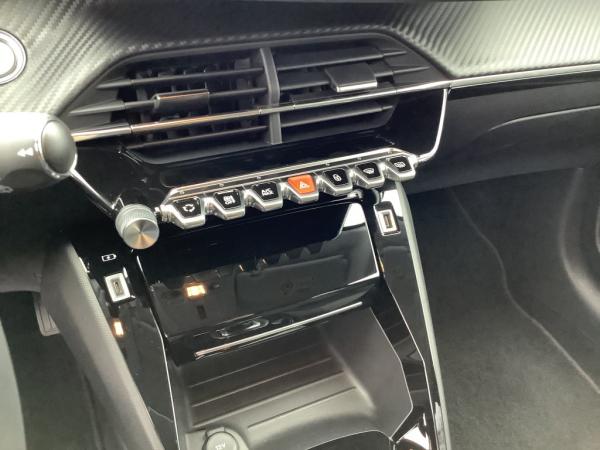 Peugeot 208 Elektro - 136 PS - Allure + Navi - Gebrauchtwagen