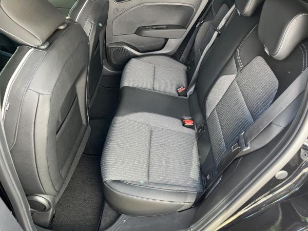 Mitsubishi Colt Select 1.6 Hybrid AT