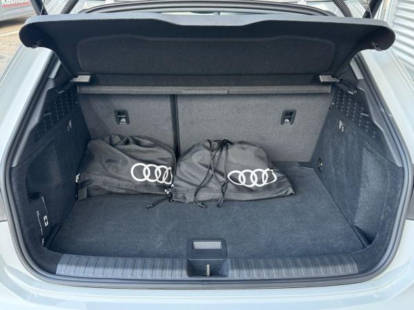 Audi A3 Sportback S line 40TFSIe HUD KAM NAV SONOS