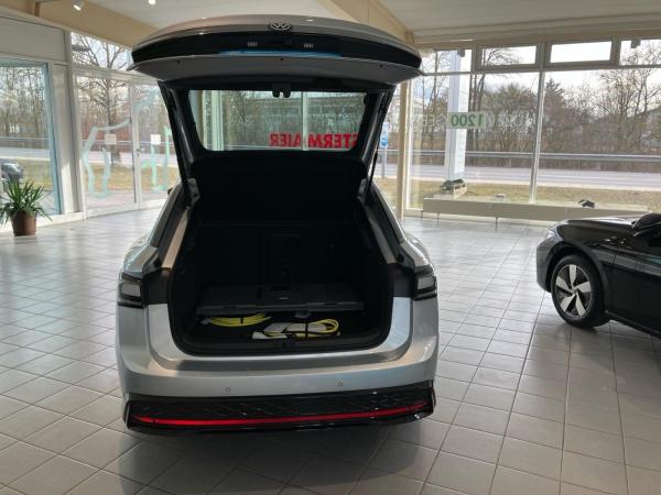 Volkswagen ID.7 GTX NP.74T ACC.5J-G.WÄRMEPUMPE.AHK.AREA-VIEW.NAVI.HUD.LED.APP-C