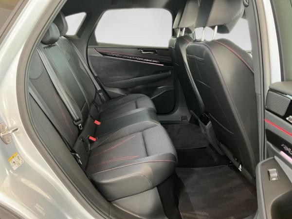 Volkswagen ID.7 GTX NP.74T ACC.5J-G.WÄRMEPUMPE.AHK.AREA-VIEW.NAVI.HUD.LED.APP-C