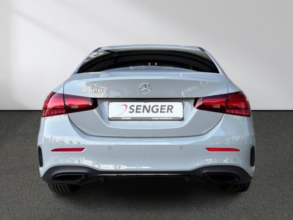 Mercedes-Benz A 200 Limousine AMG Standheizung Kamera LED AHK
