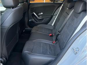 Mercedes-Benz A 200 Limousine AMG Standheizung Kamera LED AHK