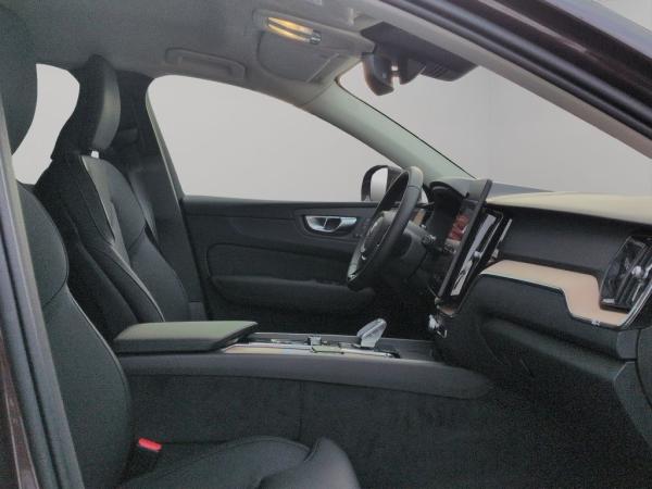 Volvo XC60 T6 AWD Plus Bright+Allwetter+Licht-Pak.