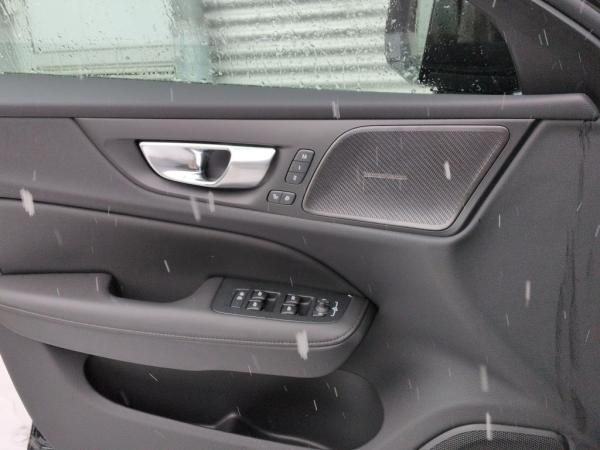 Volvo V60 T8 AWD Plus Dark Business Edition+SOFORT