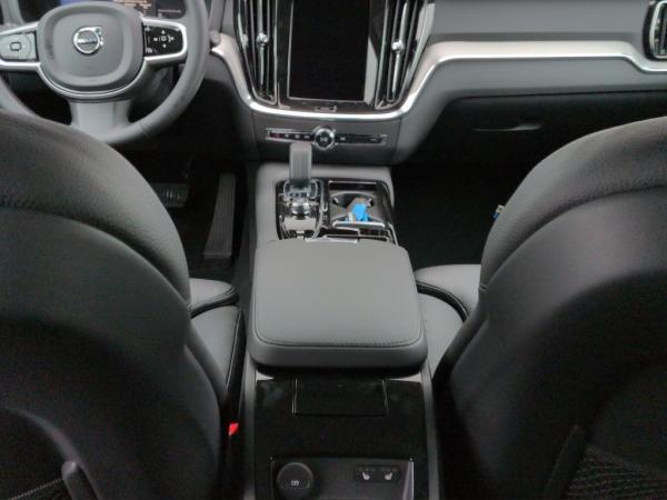 Volvo V60 T8 AWD Plus Dark Business Edition+SOFORT