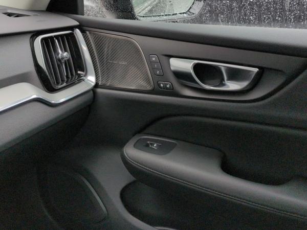 Volvo V60 T8 AWD Plus Dark Business Edition+SOFORT