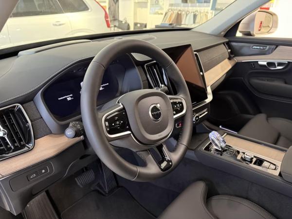 Volvo XC90 T8 AWD Plus Dark *VFW ABVERKAUFSWOCHEN*