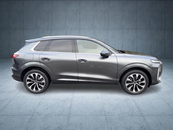 Audi Q3 TFSI S tronic ⇒ 150 PS ⇒ S-Line ⇒ LF 0,98 ⇒ Tech-Plus ⇒ Panoramadach