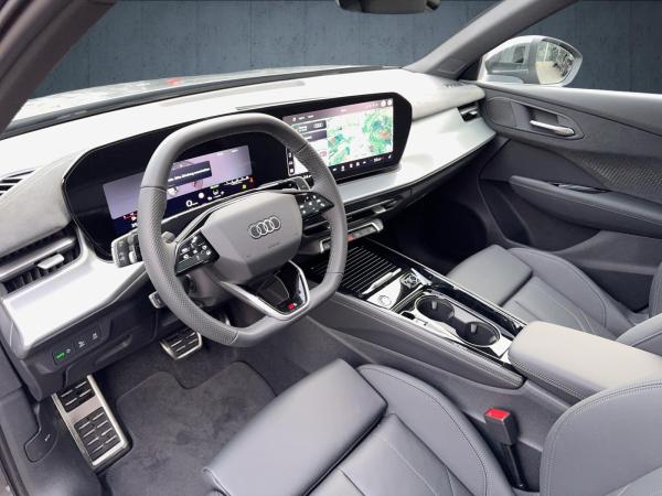 Audi Q3 TFSI S tronic ⇒ 150 PS ⇒ S-Line ⇒ LF 0,98 ⇒ Tech-Plus ⇒ Panoramadach