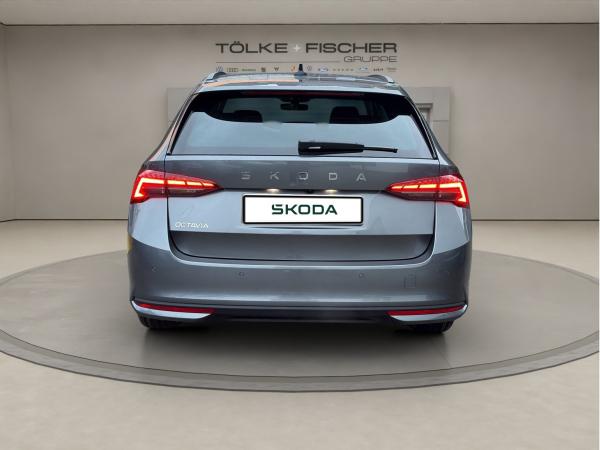 Skoda Octavia SOFORT VERFÜGBAR! Combi 2.0 TDI DSG ACC AHK Navi eHeck LED