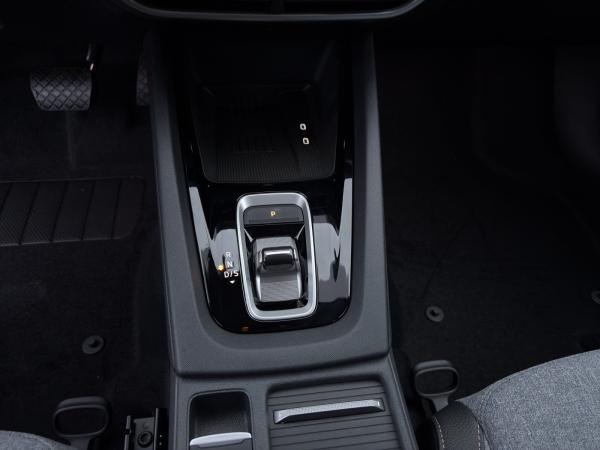 Skoda Octavia SOFORT VERFÜGBAR! Combi 2.0 TDI DSG ACC AHK Navi eHeck LED