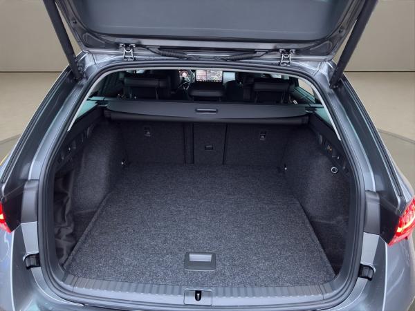 Skoda Octavia SOFORT VERFÜGBAR! Combi 2.0 TDI DSG ACC AHK Navi eHeck LED