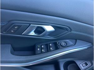 BMW 318 318i Limousine M-Sportpaket RFK GARANTIE-01/2030