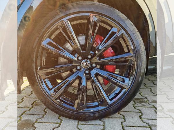 Audi Q8 60 TFSI e S line business 360kW/ 490 PS !Dienstwagen 0,5%!