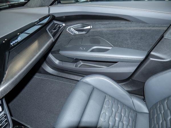 Audi e-tron performance