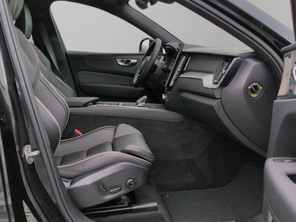 Volvo XC60 T6 AWD Plus Black Edition+Standh+Licht-Pak