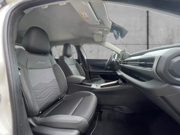 Jeep Avenger Altitude Mild-Hybrid ALLWETTER+PDC+KAMERA+CARPLAY+SHZ