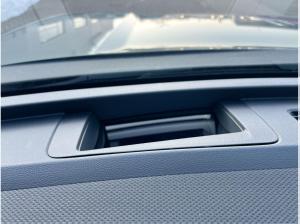 Volkswagen T-Roc R-Line 1.5 l eTSI OPF DSG