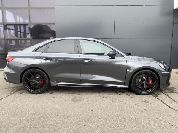 Audi RS3 Limousine MATRIX PANO 360° SONOS RS-Abgasanlage