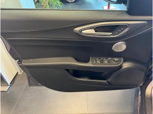 Alfa Romeo Giulia Veloce 2.0 Turbo Q4 AT Verfügbar Abholung Mannheim