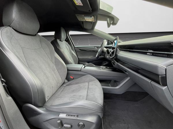 Volkswagen ID.7 Tourer *Pro* 77 kWh AHK 360° Kamera Navi ACC