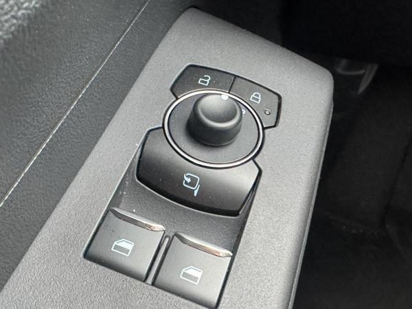 Ford Transit Courier Elektro✔️Wartung & Verschleiss✔️Navi✔️ACC✔️AHK✔️