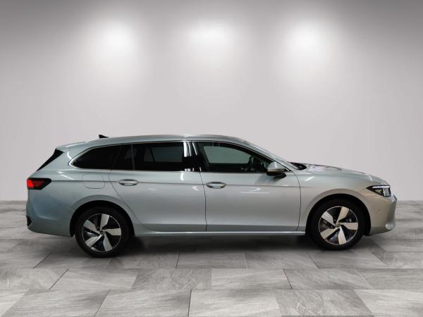 Volkswagen Passat Variant Business 1.5 eHybrid AHK/HuD/Navi
