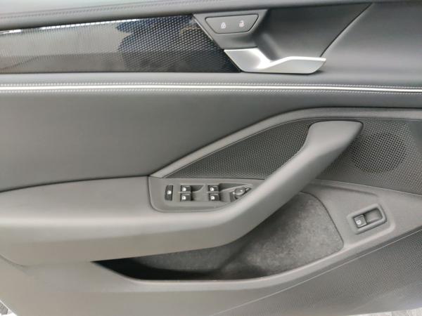 Volkswagen Passat Variant Business 1.5 eHybrid AHK/HuD/Navi