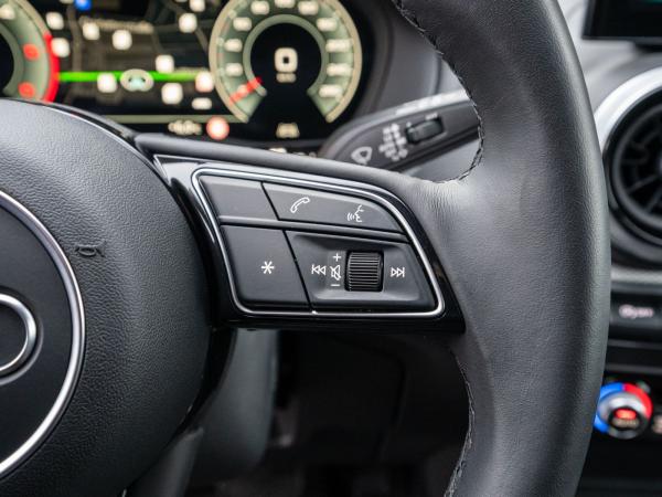 Audi Q2 advanced 35TDI Stronic NAVI LED AHK RFK SHZ// sofort verfügbar!!