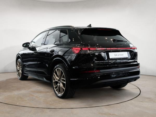 Audi Q4 e-tron 45 quattro