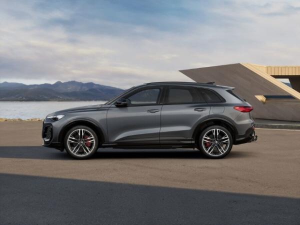 Audi Q5 e-hybrid edition one HUD TechPro Luftfed. AHK