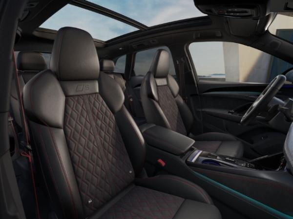 Audi Q5 e-hybrid edition one HUD TechPro Luftfed. AHK