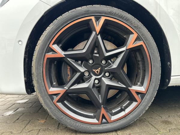 Cupra Leon Sportstourer VZ 1.5 e-HYBRID 200 kW (272 PS) 6-Gang-DSG Leder/AHK/Matrix