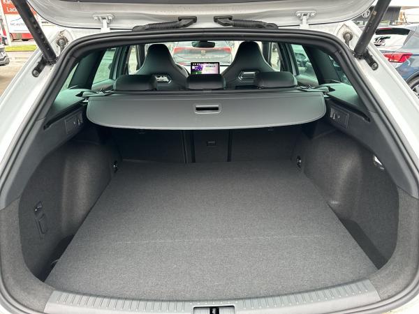 Cupra Leon Sportstourer VZ 1.5 e-HYBRID 200 kW (272 PS) 6-Gang-DSG Leder/AHK/Matrix